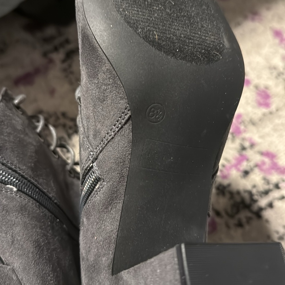 NWOB Metaphor Gray Lace-Up Boots - Picture 10 of 11